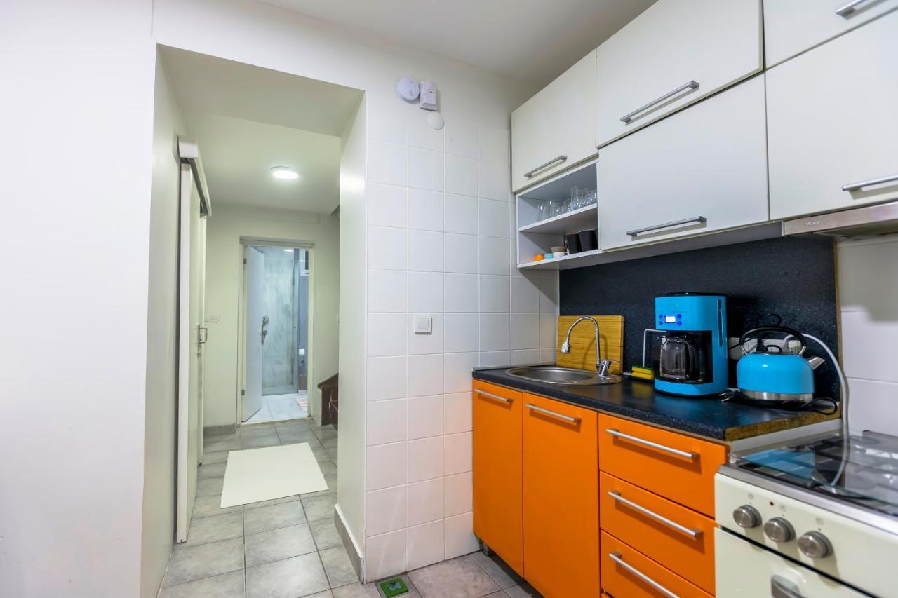 Apartment 4-story Gem In Cihangir - 5 Bedroom & Cute Rooftop Istanbul